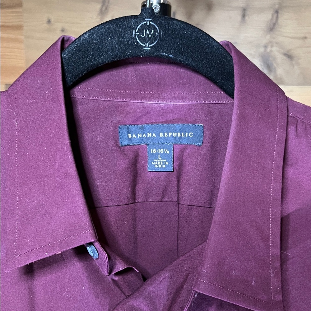 Banana Republic Men's Deep Burgundy Button Down Shirt